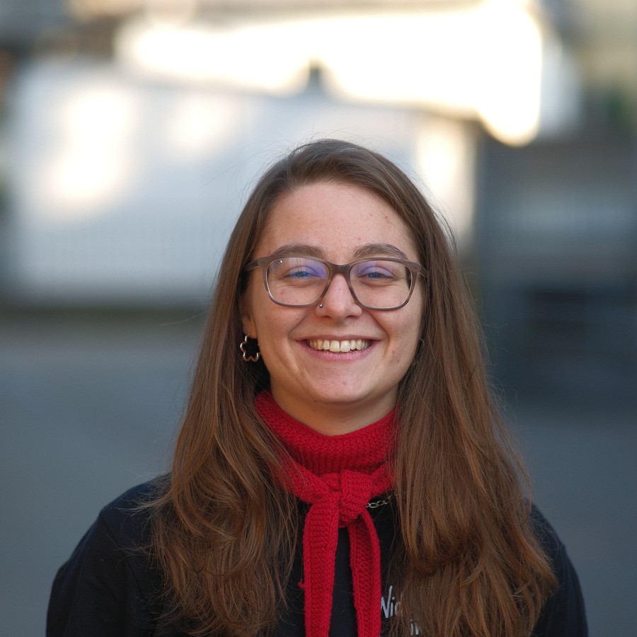 Clara Bonk (sie/elle/lei)