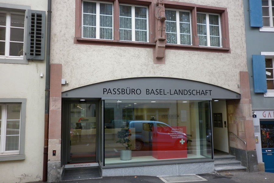 JUSO Baselland fordert erleichterte Einbürgerungen
